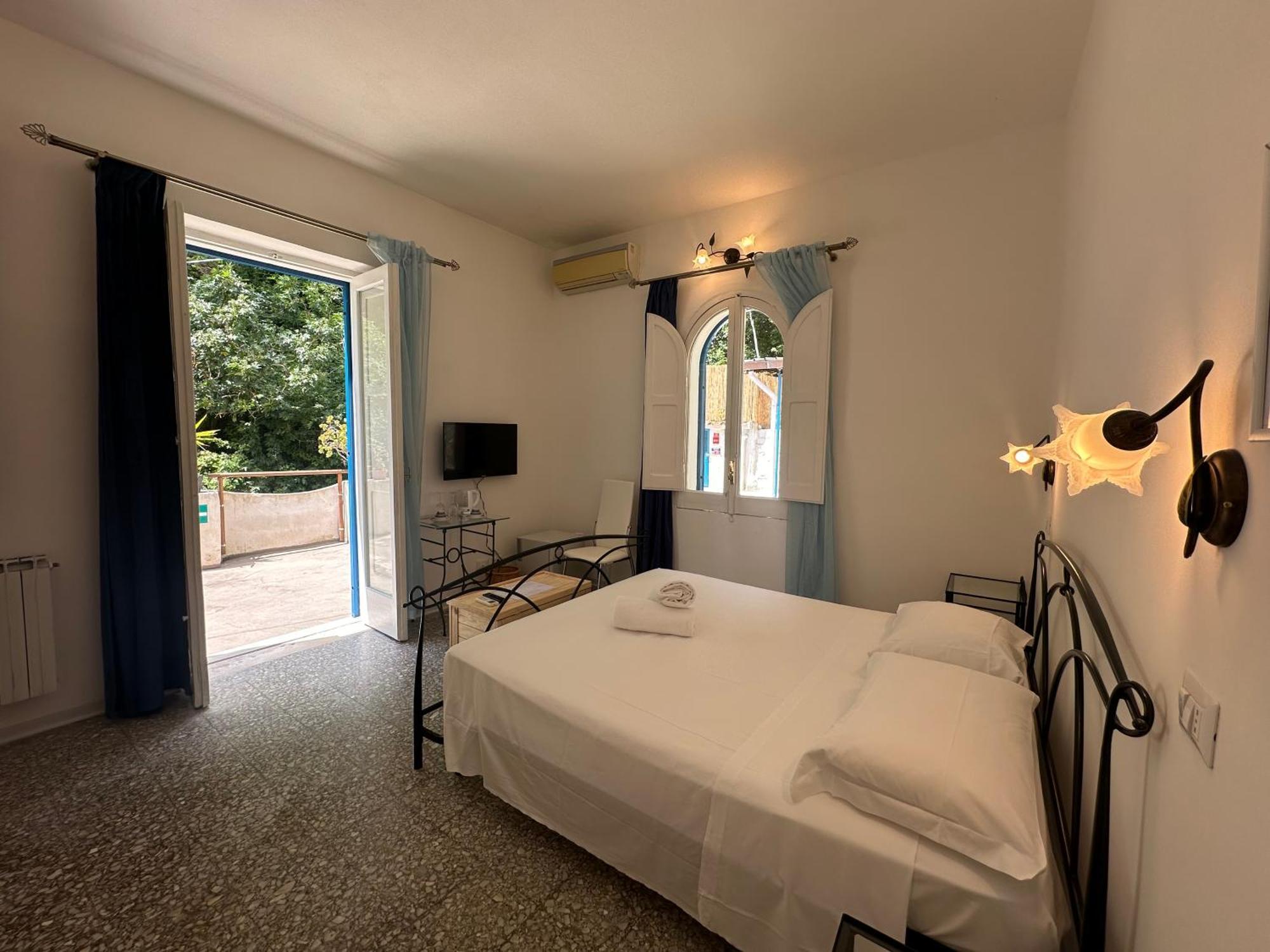 Rada Azzurra Hotel Amalfi Bagian luar foto