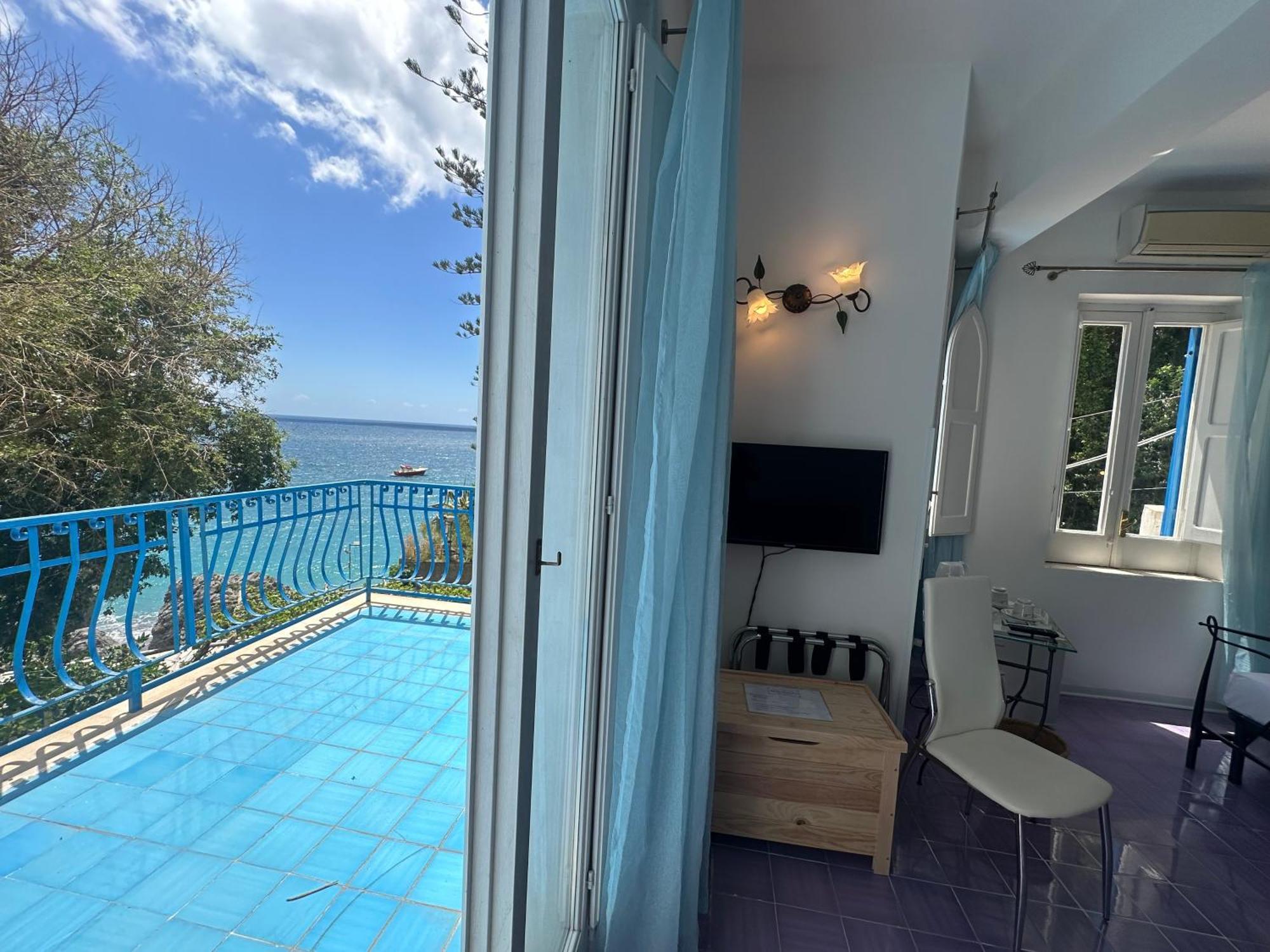 Rada Azzurra Hotel Amalfi Bagian luar foto
