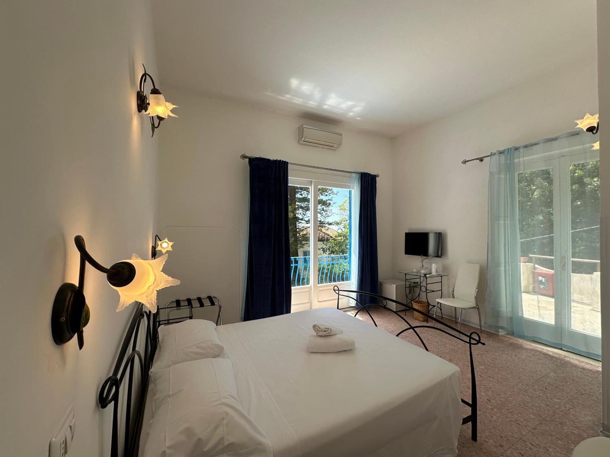 Rada Azzurra Hotel Amalfi Bagian luar foto
