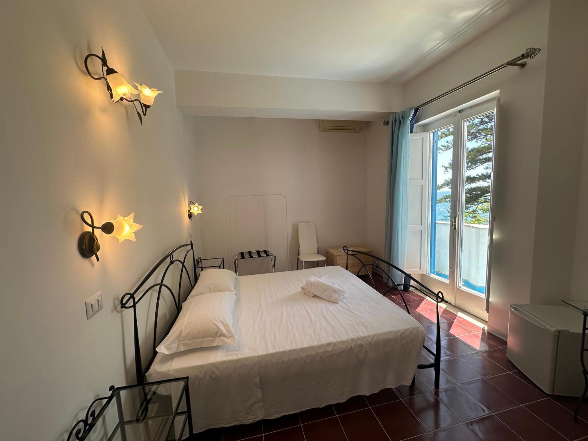 Rada Azzurra Hotel Amalfi Bagian luar foto